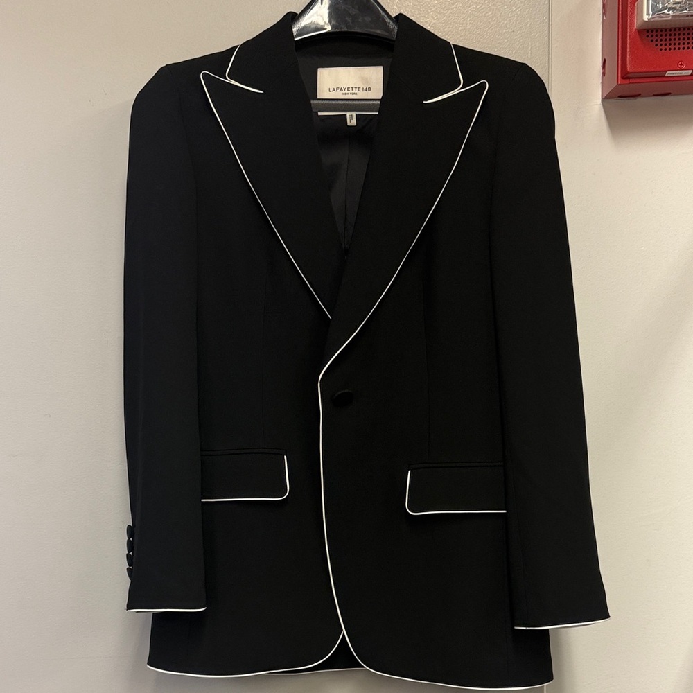 Lafayette 148 New York Black Blazer with White Piping